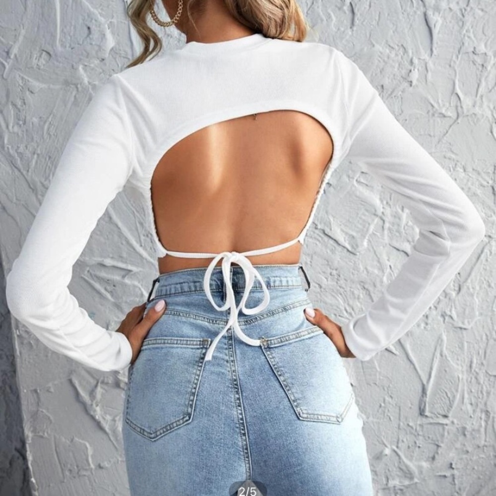 Open-back long sleeve crop top